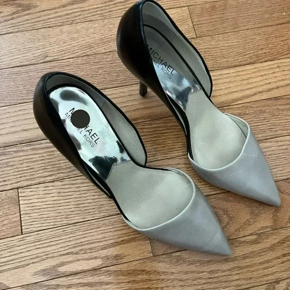 [10M] Michael Kors JULIETA D'ORSAY Pearl Grey  & Black Leather Pumps Stiletto - Picture 3 of 10